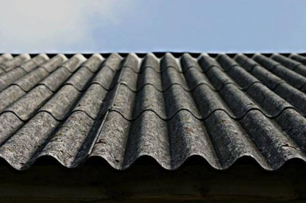 zdjęcie wprowadzające do artykułu: Rusza program wymiany azbestowych pokryć dachowych