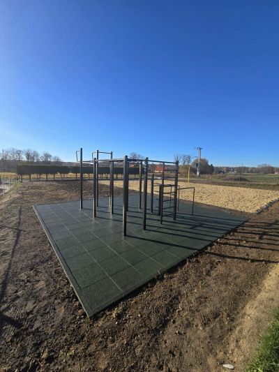 Boisko wielofunkcyjne w Niwiskach w nowej odsłonie