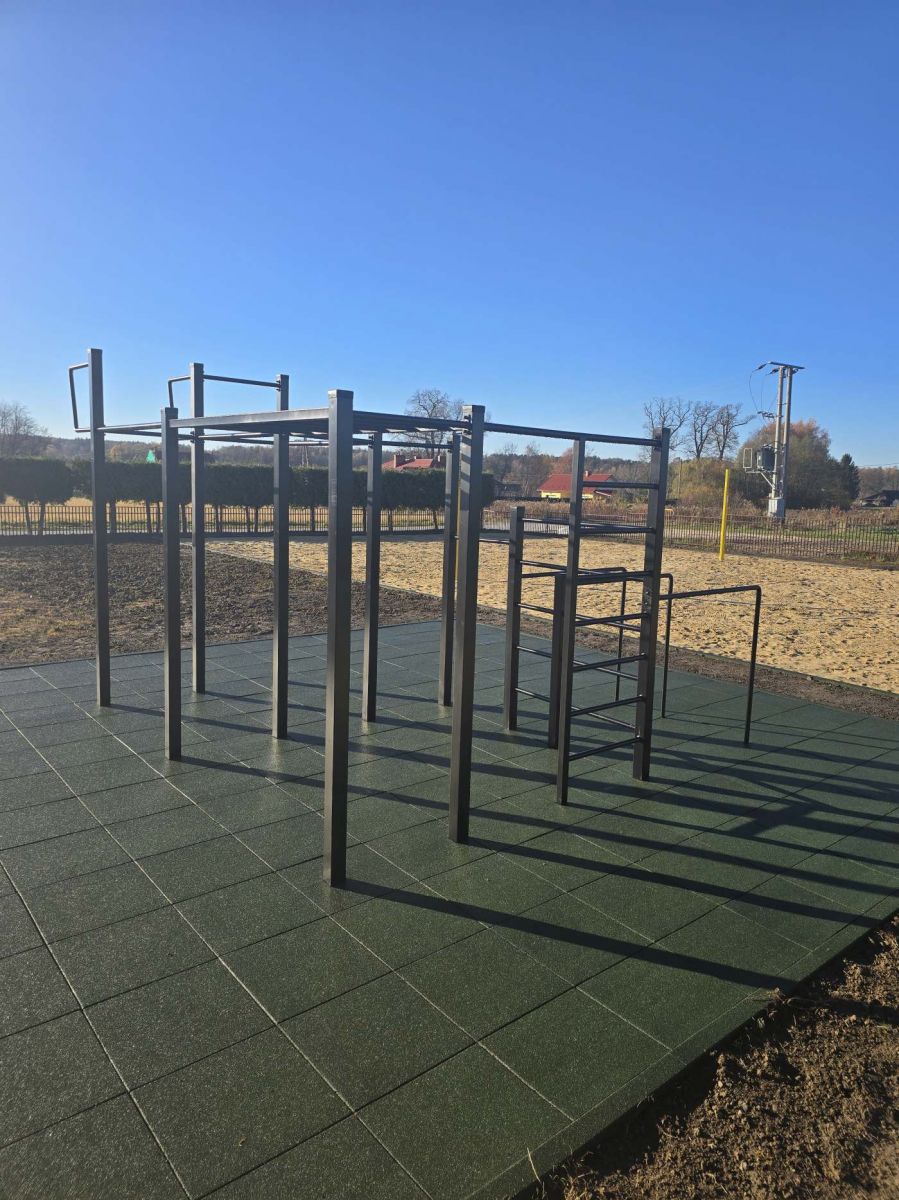 Boisko wielofunkcyjne w Niwiskach w nowej odsłonie
