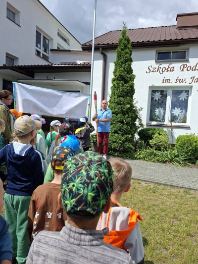 zdjęcie do
													 artykułu Gminna Olimpiada Sportowa Przedszkolaków Trześń 2026